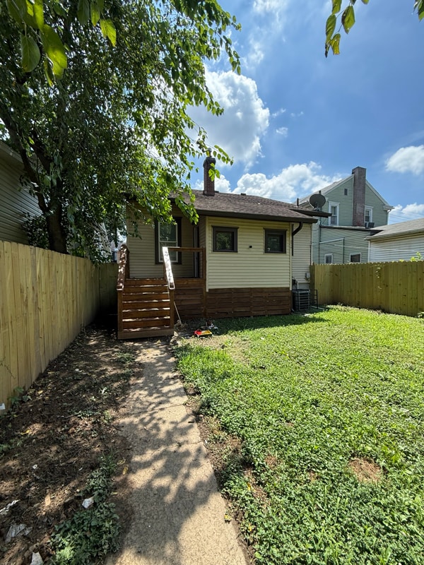 Building Photo - 3519 River Park Dr