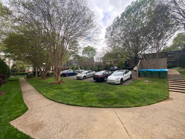 Photo - The Grove -Fully furnished-all Utilities -... Apartment