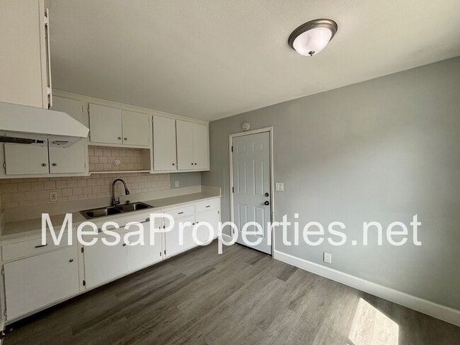 Foto del edificio - 11506 Dodson St