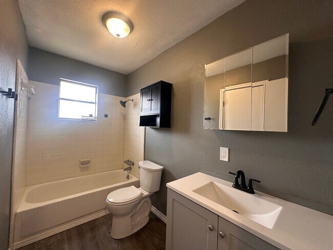 Foto del edificio - Fully Remodeled 2/1 in Bangs ISD