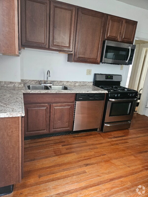 Building Photo - 603 Tingley Ave
