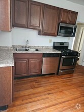 Building Photo - 603 Tingley Ave