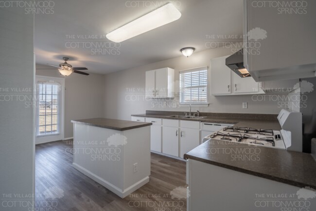 Foto del edificio - 4644 Loma Del Rey Cir