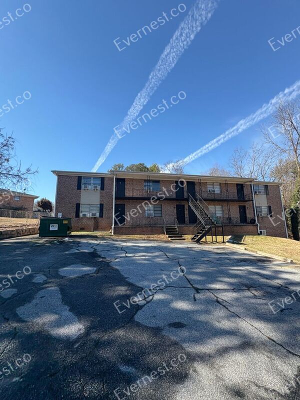 Foto del edificio - 4527 Glade Rd