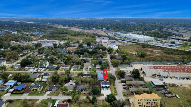 Building Photo - 7129 Sidney St