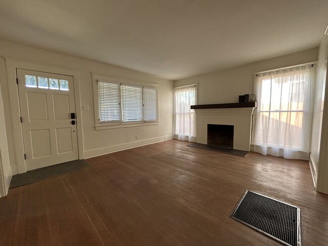 Living Room - 3442 1st St