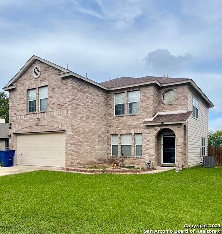 Primary Photo - 7422 Castle Green
