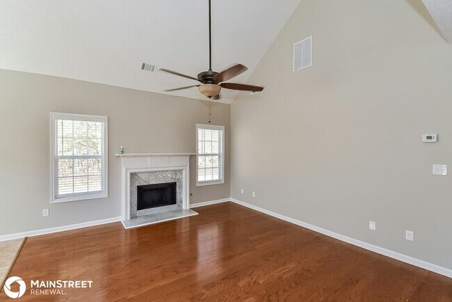 Foto del edificio - 260 Tara Beach Ln, Jonesboro, GA 30238