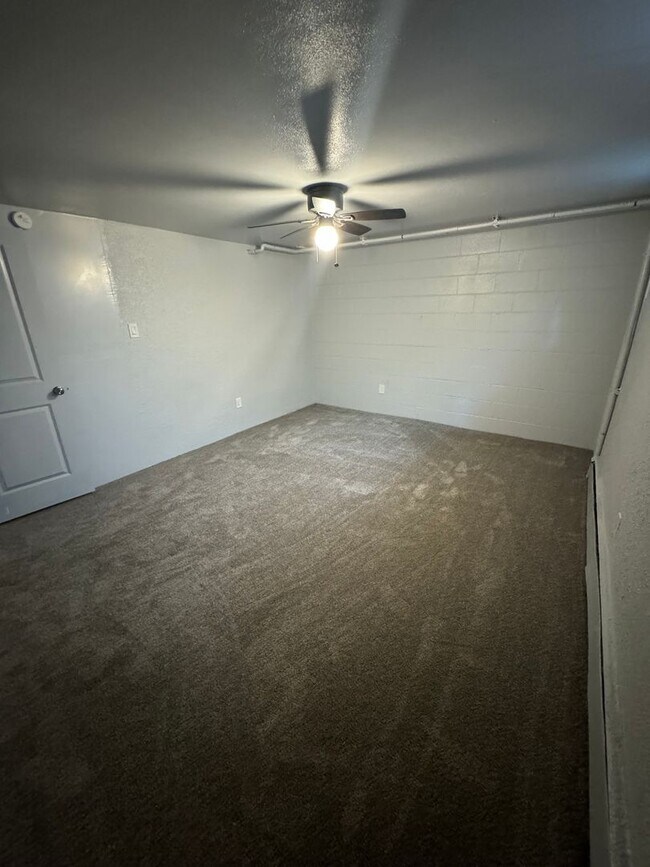 Foto del edificio - Updated 2 Bedroom 2 Bathroom with Bonus room!