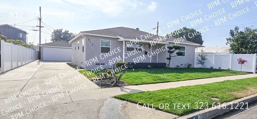 Primary Photo - Large single Family in Nice Residential Ne...