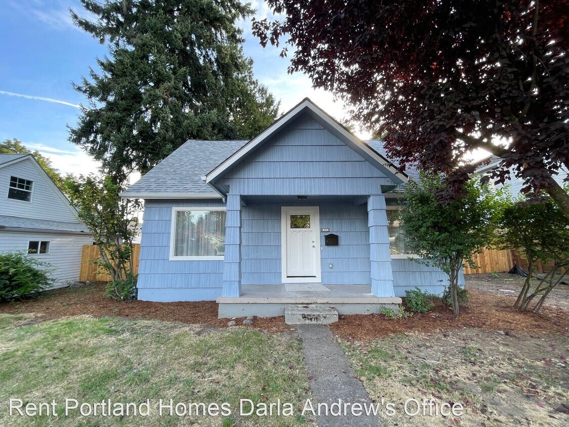 Primary Photo - 4 br, 1 bath House - 8502 N. Seward Ave.