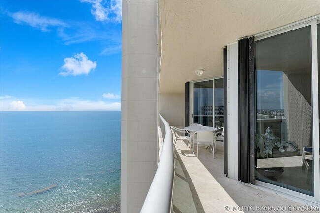 Building Photo - 3200 N Ocean Blvd