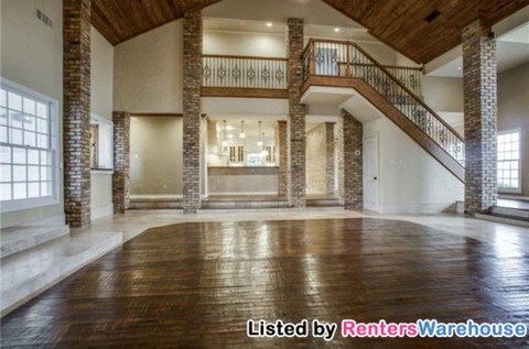 Building Photo - 1875 Bluebonnet Dr