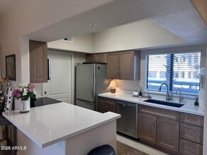 Building Photo - 10401 N Saguaro Blvd