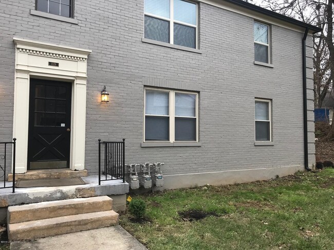 Building Photo - 1129 Willow Ave
