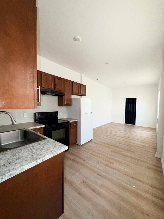 Foto del edificio - 101 W 21st St