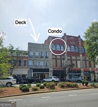Building Photo - 102 N Hill St