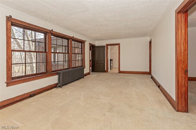 Building Photo - 285 Corning Dr