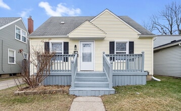 Building Photo - 3360 Edgeworth St