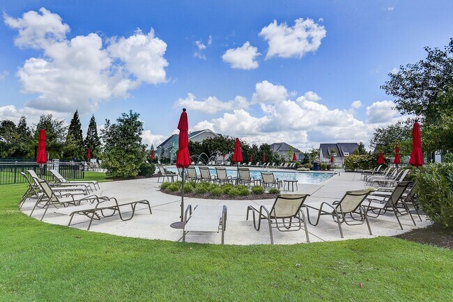 Building Photo - Beautiful 5-bedroom rental home in the hig...