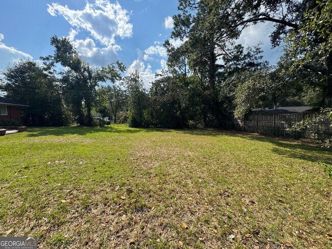 Foto del edificio - 107 Belair Dr