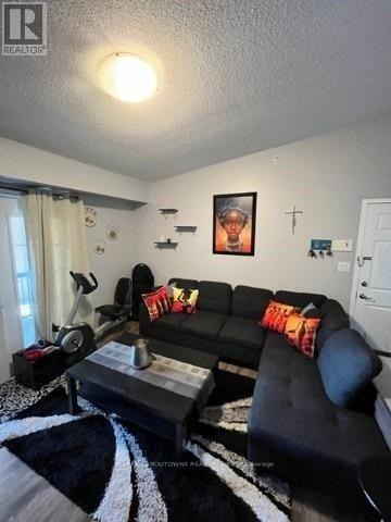 Photo du bâtiment - 1370 Main St E