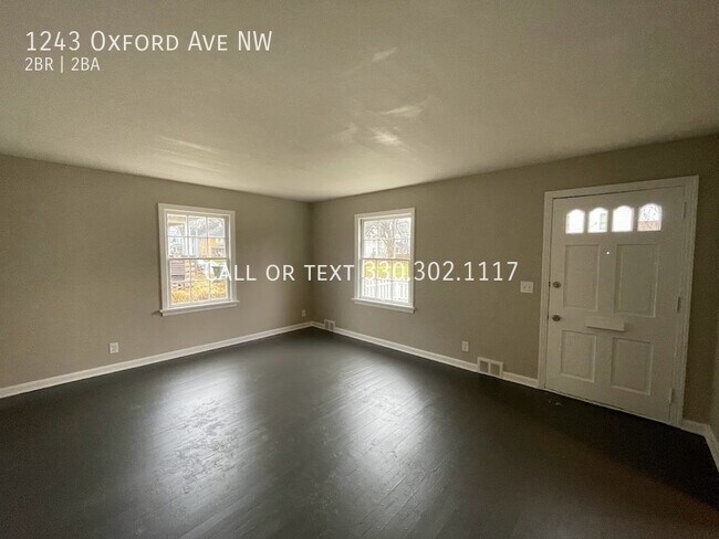 Foto del edificio - Three Bedroom two bathroom home for rent