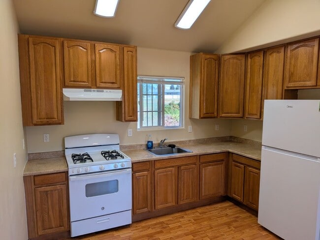 Building Photo - 17541 Orchard Ln