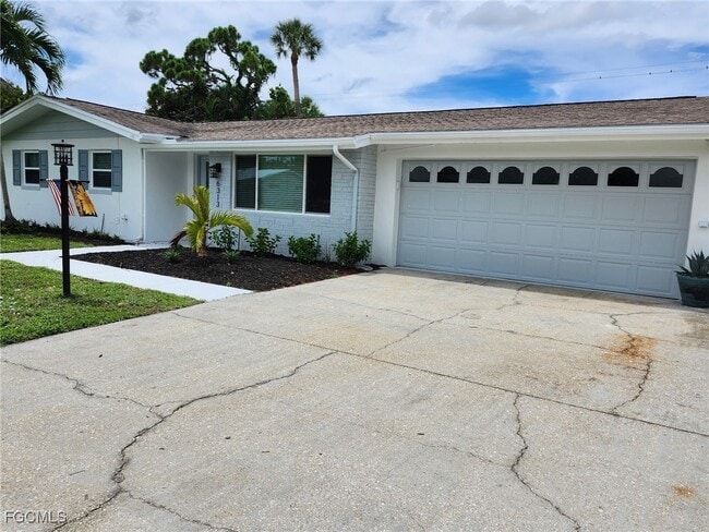 Building Photo - 6313 St Andrews Cir S