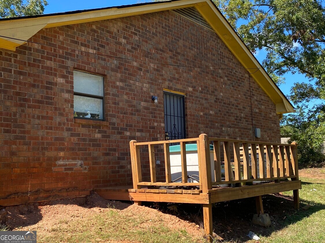 Foto del edificio - 129 Tanglewood Dr