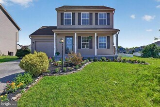 Building Photo - 48 Sussex Dr