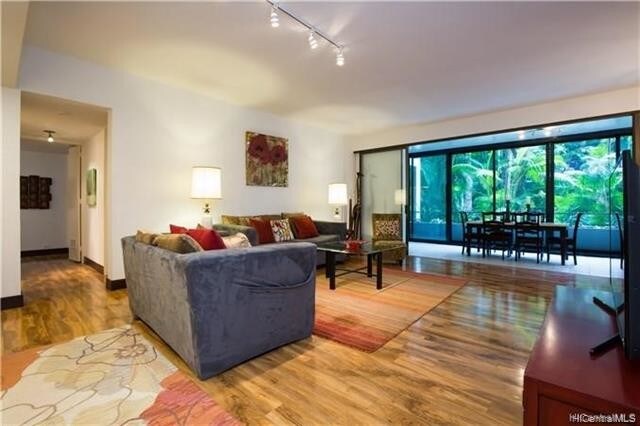 Foto del edificio - 4999 Kahala Ave