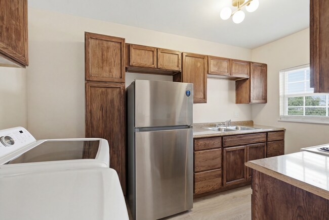 Foto del edificio - 4705 Shadylane Dr