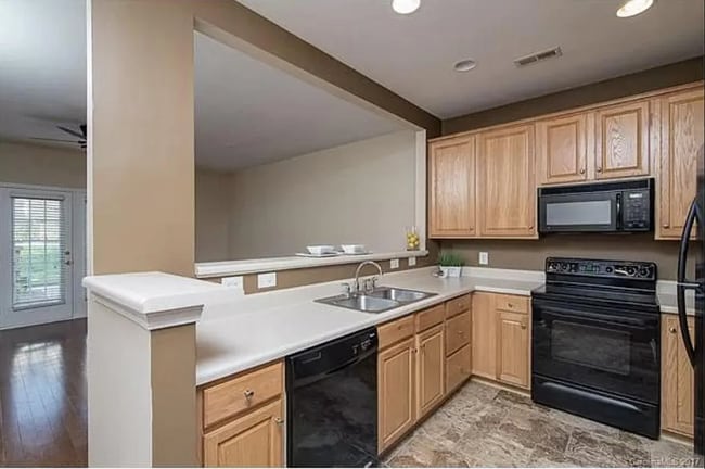 Foto del edificio - 14914 Scothurst Ln