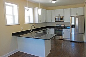 Foto del edificio - 7812 S South Shore Dr