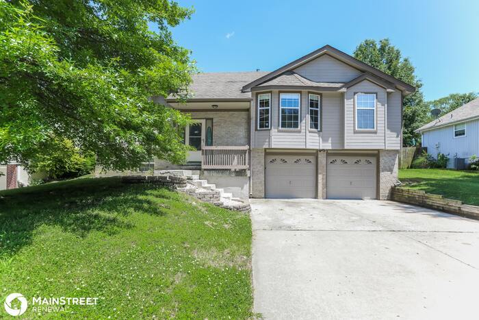 Primary Photo - 907 SW Cross Creek Dr, Grain Valley, MO 64029