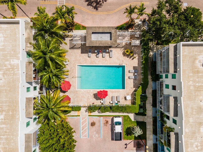 Aerial Photo - Courtyards at Hollywood Station