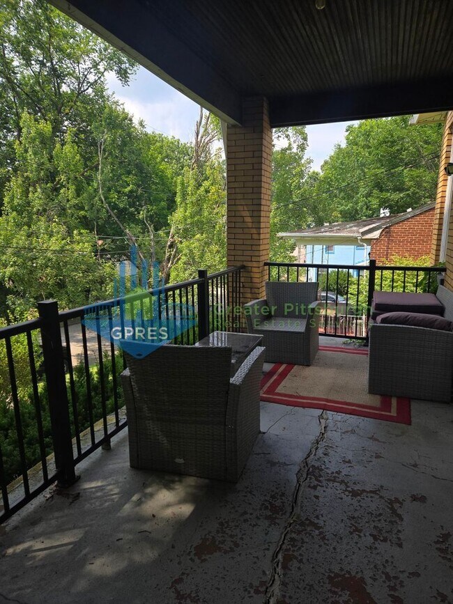 Foto del edificio - 2-bedroom 1st floor apartment for rent in ...