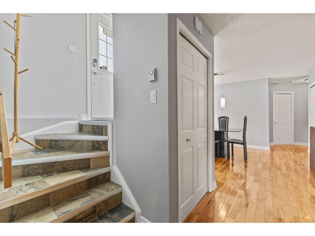 Building Photo - 80 Boul. Louise-Campagna,#1
