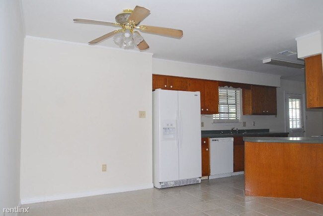 Building Photo - 3 br, 2 bath House - 104 Big Sky Dr