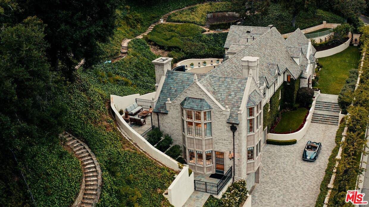 Foto principal - 10950 Bellagio Rd