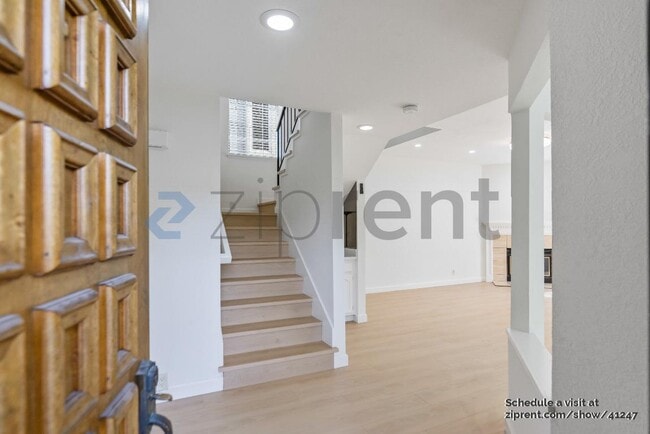 Building Photo - 777 Erie Cir