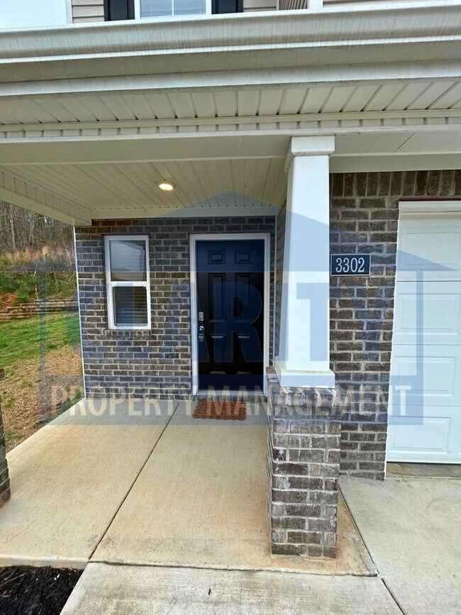 Foto del edificio - Beautiful 3 bedroom home in North Cleveland neighborhood!