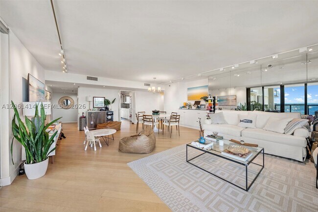 Foto del edificio - 2575 S Bayshore Dr