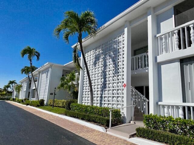 Building Photo - 4201 S Ocean Blvd