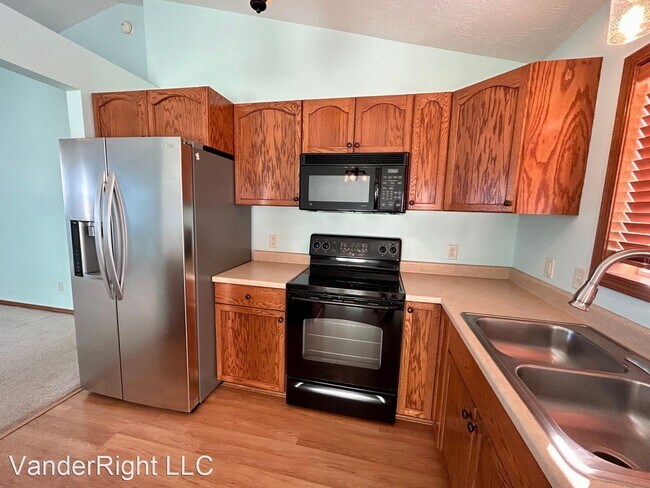 Foto del edificio - 2 br, 1 bath House - 1419 N Conifer Pl