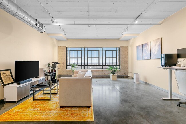 Building Photo - 2929 Chicago Avenue 1018