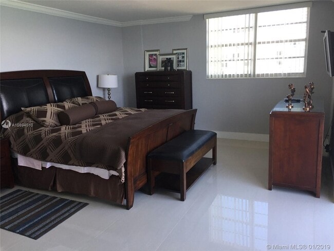 Photo - 3901 S Ocean Dr Apartment
