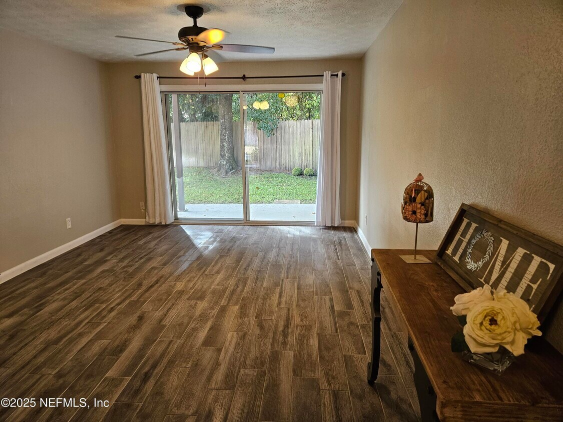 Foto principal - 4836 Atlantic Blvd