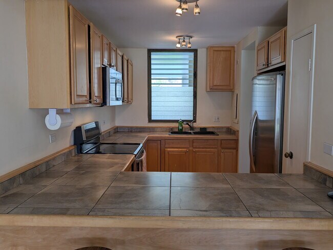 Kitchen-3 - 531 Hahaione St